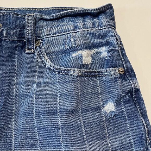 Kancan High Rise Distressed Fray Hem Denim Shorts Women's Size 11/29 - Picture 5 of 16
